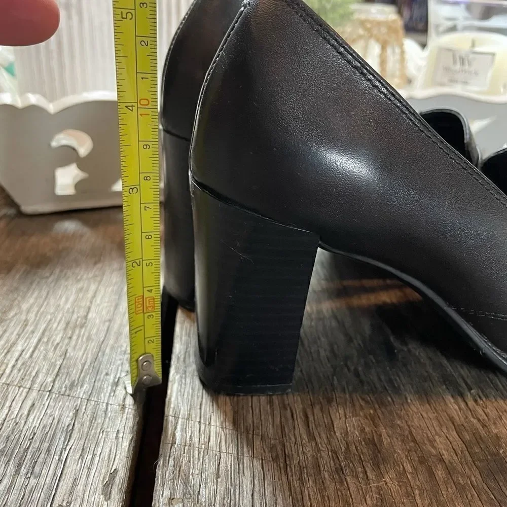 Apostrophe Bina Black Leather Buckle Heels EUC